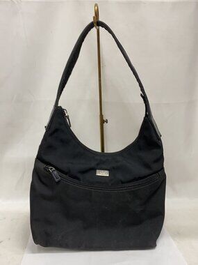 Gucci hobo bag textured logo plaque on the front Black